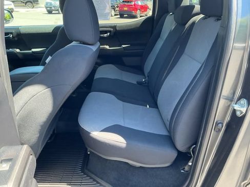 Certified 2020 Toyota Tacoma TRD Off-Road AWD/4WD image 22