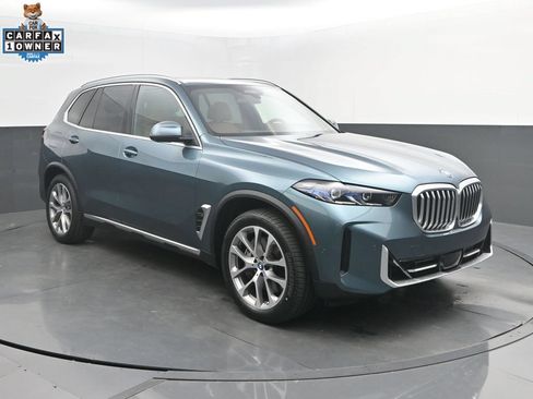 Used 2024 BMW X5 xDrive50e w/ Premium Package AWD/4WD image 9
