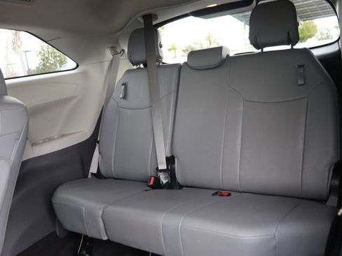 Used 2023 Toyota Sienna XLE image 13