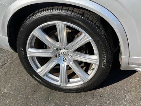 Used 2017 Volvo XC90 T6 Inscription w/ Vision Package image 7