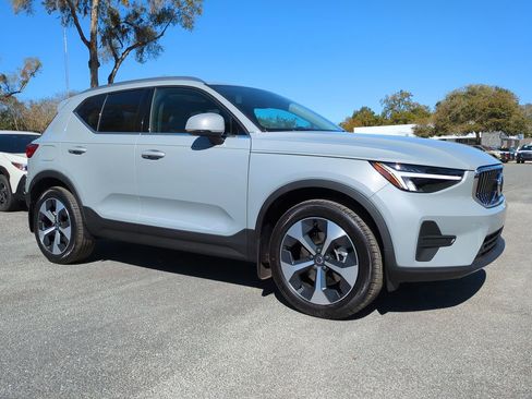 New 2025 Volvo XC40 B5 Core w/ Protection Package Premier image 2