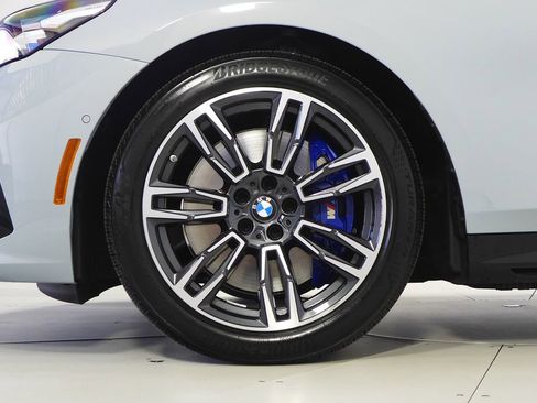 Used 2024 BMW 540i xDrive w/ Premium Package AWD/4WD image 5