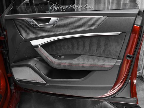 Used 2025 Audi RS 7 performance Sportback AWD/4WD image 37