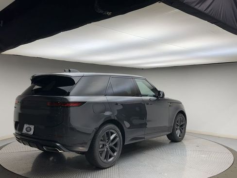 Certified 2025 Land Rover Range Rover Sport Dynamic SE AWD/4WD image 8
