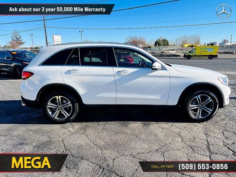 Used 2018 Mercedes-Benz GLC 300 4MATIC w/ Premium Package image 15