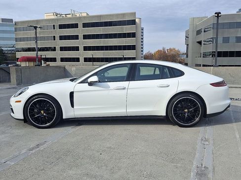 Used 2019 Porsche Panamera 4 image 2