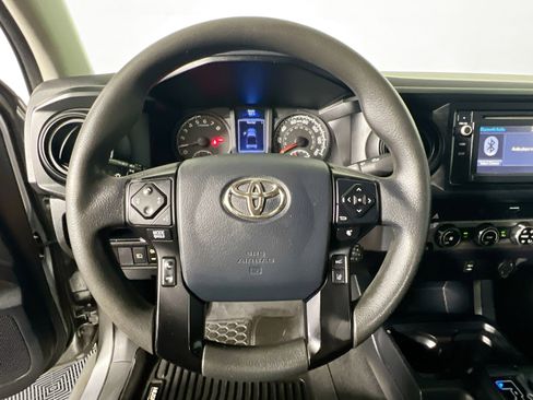 Used 2018 Toyota Tacoma SR RWD image 17
