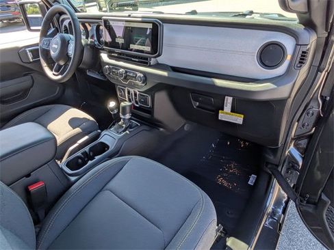 New 2025 Jeep Gladiator Sport image 28