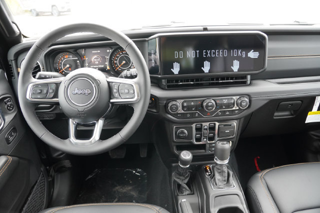 New 2027 Jeep Wrangler Unlimited Sahara AWD/4WD image 13