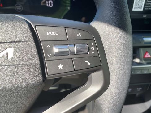 New 2025 Kia K4 LXS image 12