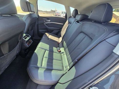 Used 2024 Audi Q8 e-tron Premium Plus w/ Premium Plus Package AWD/4WD image 19