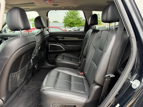 Used 2021 Kia Telluride EX w/ EX Premium Package FWD image 18