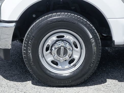 Used 2022 Ford F250 XL w/ Power Equipment Group RWD image 35
