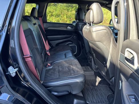 Used 2020 Jeep Grand Cherokee SRT image 30