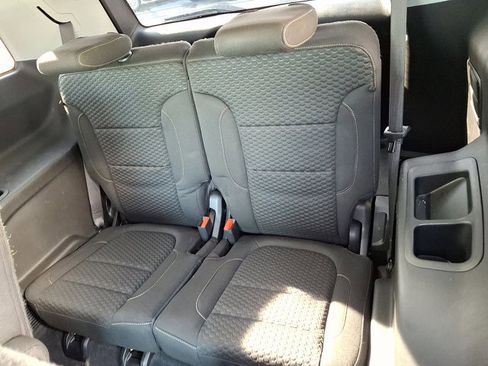 Used 2019 GMC Acadia SLE image 10