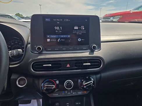 Used 2023 Hyundai Kona SEL AWD/4WD image 8