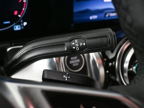 Used 2025 Mercedes-Benz GLB 250 image 16