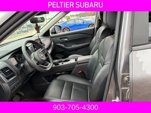 Used 2024 Nissan Rogue SV w/ SV Premium Package image 6