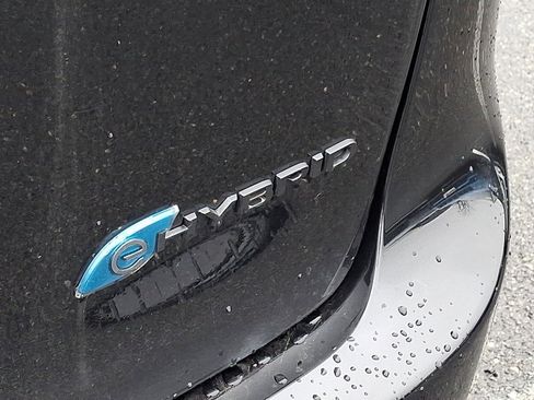 Used 2023 Chrysler Pacifica Limited w/ S Appearance Package image 16