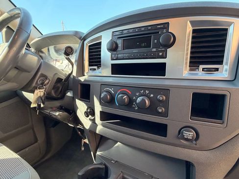 Used 2007 Dodge Ram 3500 Truck SLT image 25