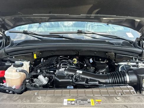 Used 2023 Jeep Grand Cherokee L Laredo RWD image 28