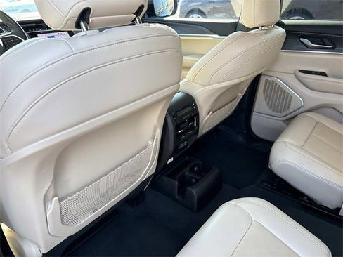 Used 2021 Jeep Grand Cherokee L Limited image 18