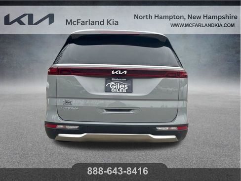 Used 2024 Kia Carnival SX FWD image 5
