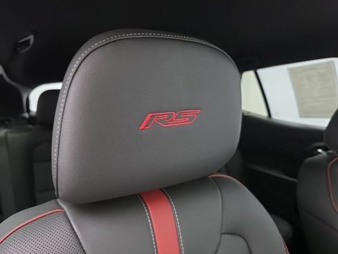 Used 2025 Chevrolet Trax RS FWD image 39