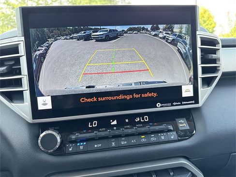 Used 2023 Toyota Tundra Limited image 3