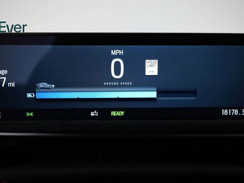 Used 2024 Ford Mustang Mach-E Premium image 7