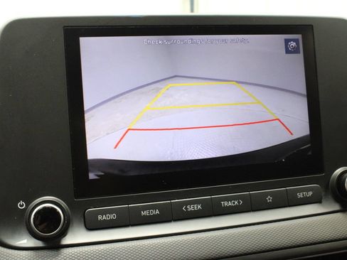Used 2022 Hyundai Kona SE FWD image 3