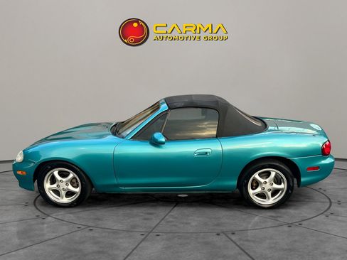 Used 2002 MAZDA MX-5 Miata LS image 2