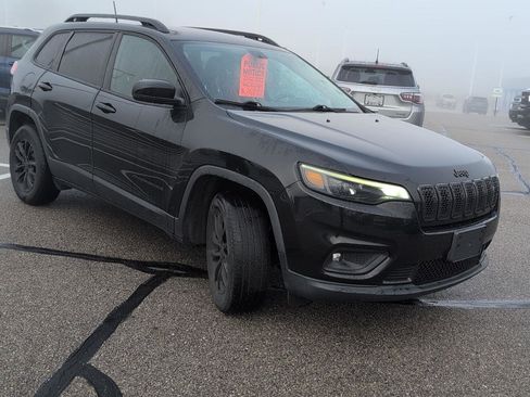 Used 2019 Jeep Cherokee Latitude Plus w/ Cold Weather Group image 8