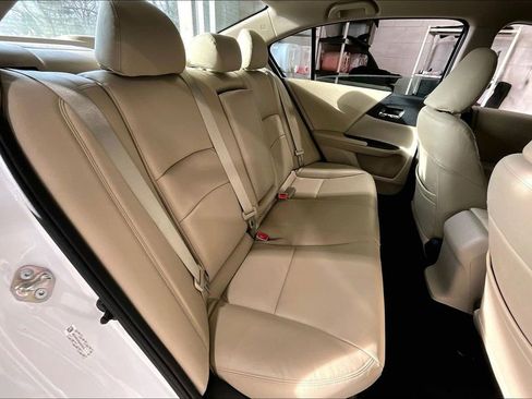 Used 2014 Honda Accord LX image 29