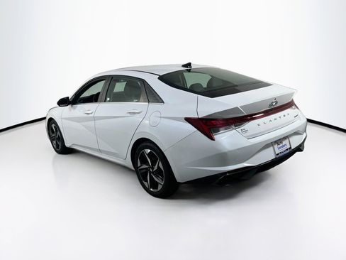 Used 2021 Hyundai Elantra Limited image 7