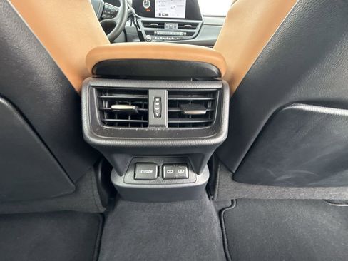 Used 2025 Lexus ES 350 w/ Premium Package FWD image 18