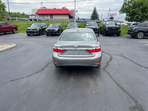 Used 2015 Lexus ES 350 w/ Luxury Package FWD image 13