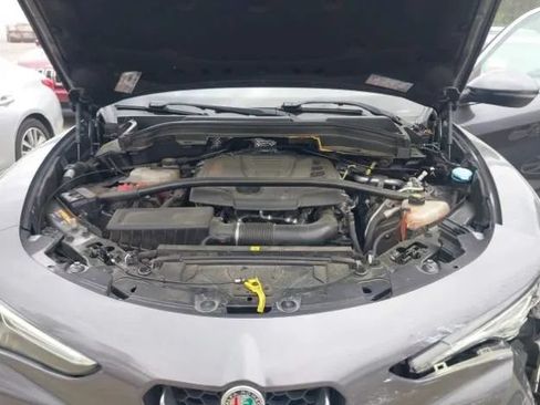Used 2019 Alfa Romeo Stelvio RWD image 11