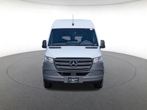 Used 2024 Mercedes-Benz Sprinter 2500 image 2