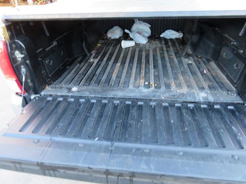 Used 2016 Toyota Tacoma SR5 w/ Towing Package image 32