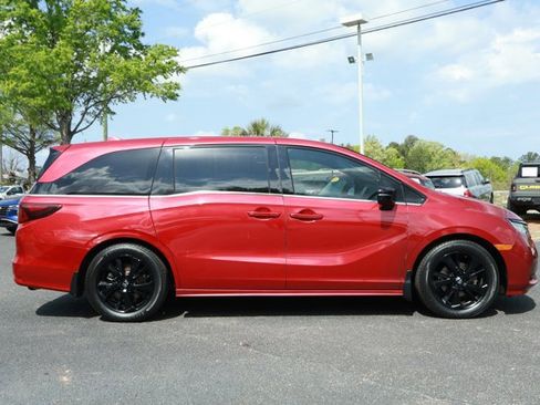 Used 2023 Honda Odyssey Sport image 4