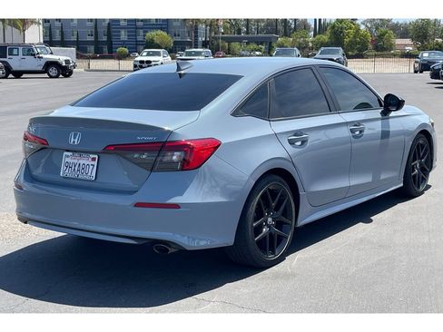 Used 2023 Honda Civic Sport image 6