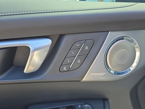 Used 2025 Buick Enclave Avenir w/ Super Cruise Package image 20