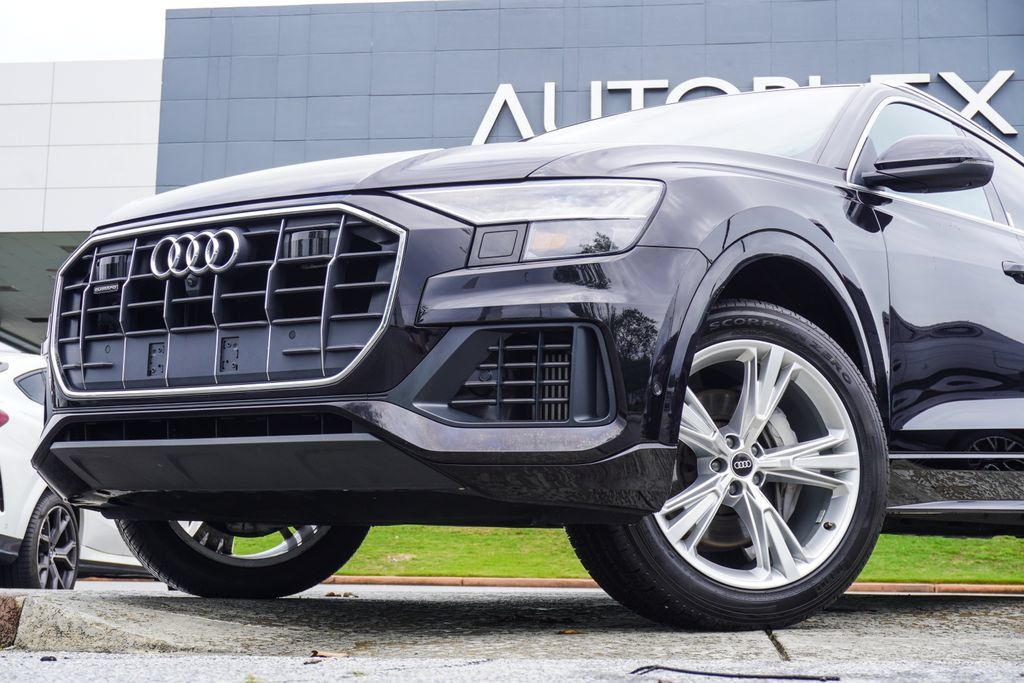 Used 2021 Audi Q8 Premium Plus w/ Premium Plus Package AWD/4WD image 2