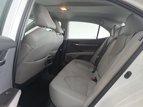 Used 2022 Toyota Camry SE FWD image 13