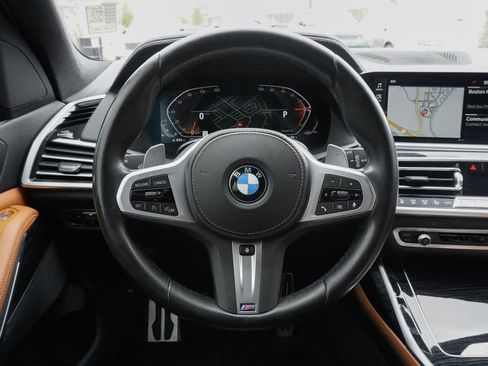 Used 2022 BMW X7 xDrive40i w/ M Sport Package AWD/4WD image 10