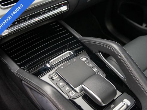 Used 2025 Mercedes-Benz GLS 450 4MATIC image 21