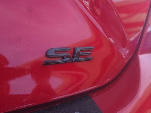 New 2026 Toyota Camry Hybrid image 12