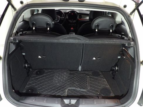 Used 2022 MINI Cooper 2-Door Hardtop image 6