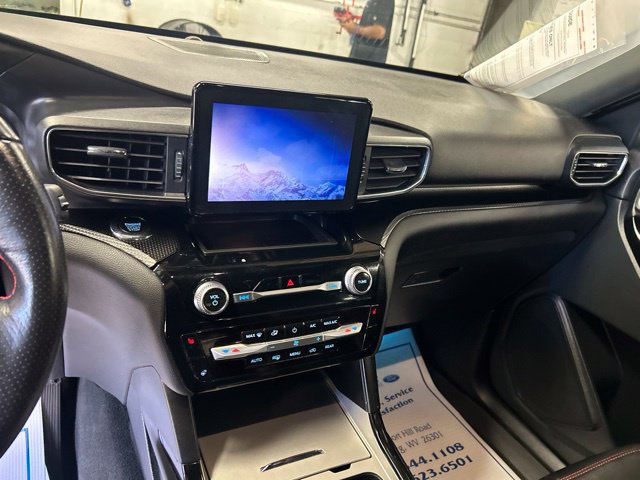 Used 2023 Ford Explorer ST-Line w/ Class IV Trailer Tow Package AWD/4WD image 18
